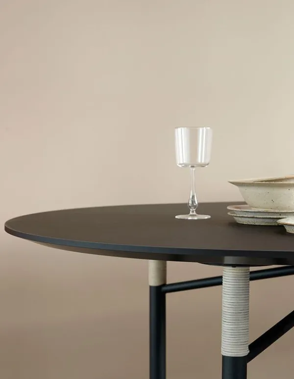 Best Warm Nordic Affinity Table Black