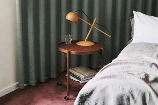 Best Brdr. Krüger Bølling Bakkebord 50 / Olieret Valnød STONE - Light Grey/Dark Grey