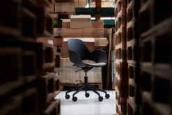 Best HOUE FALK Chair / 5 Star with Castors Black