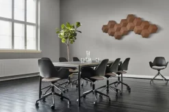 Best HOUE FALK Chair / 5 Star with Castors Black