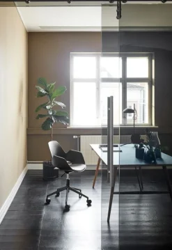 Best HOUE FALK Chair / 5 Star with Castors Black