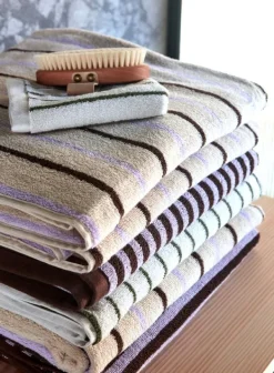 Clearance OYOY LIVING Raita Towel Green medium