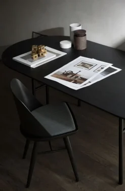 Audo Copenhagen Snaregade Oval Dining Table